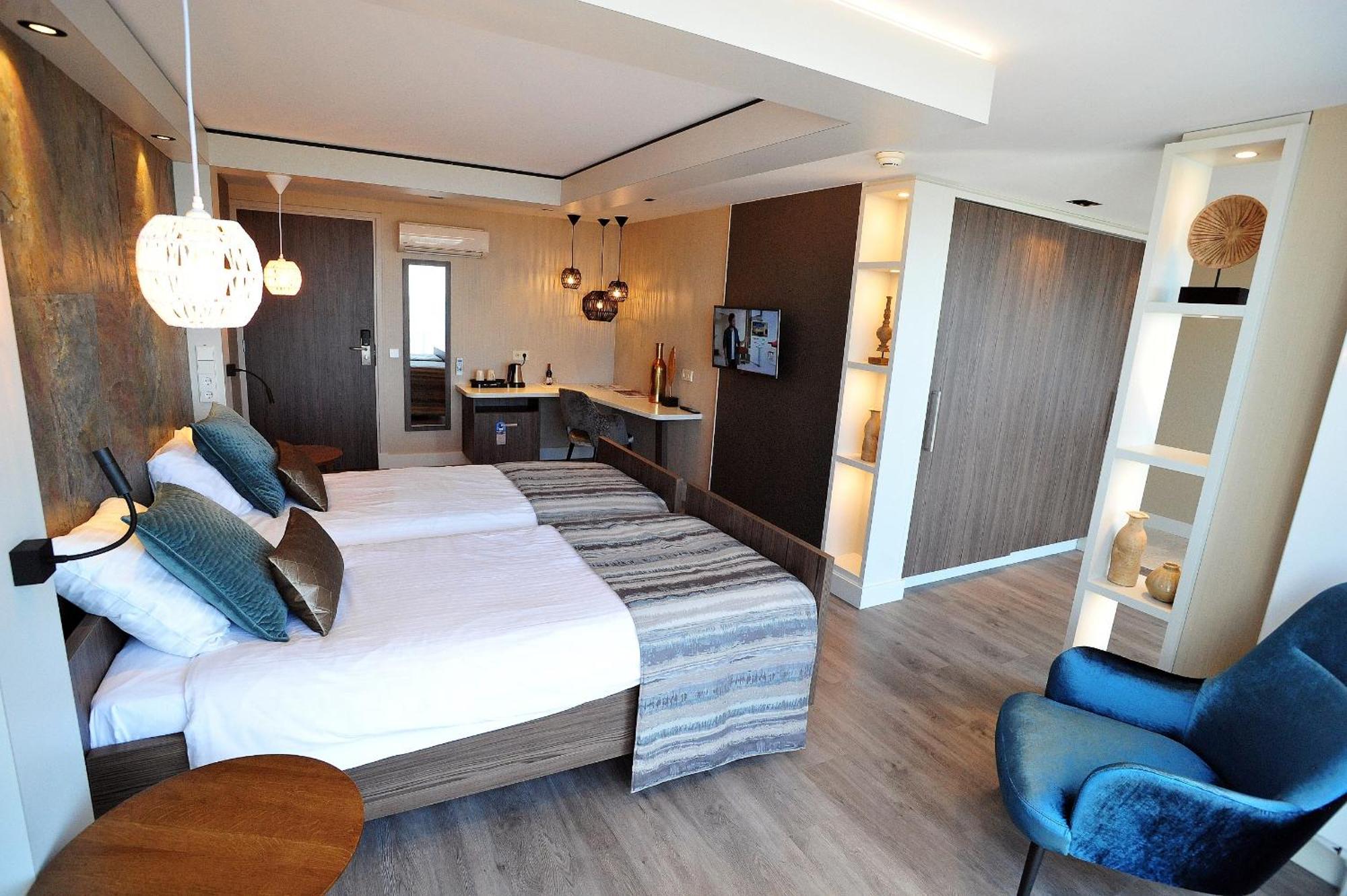 Deluxe Twin Room Land View Disability access